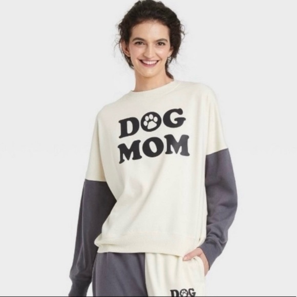 Modern Lux Dog Mom Sweatshirt Size Large Cozy Fleece Lined NWT - Picture 1 of 13